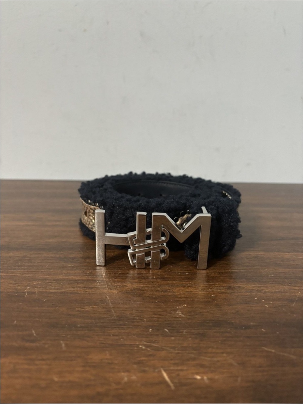 HMDD black fur belt